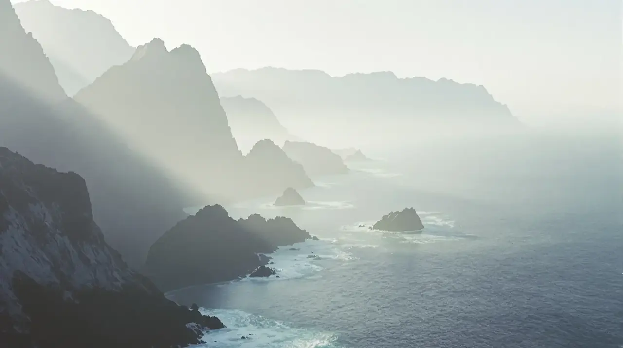 山海之间 - 泰国电影精选 山海之间 精选影片横幅